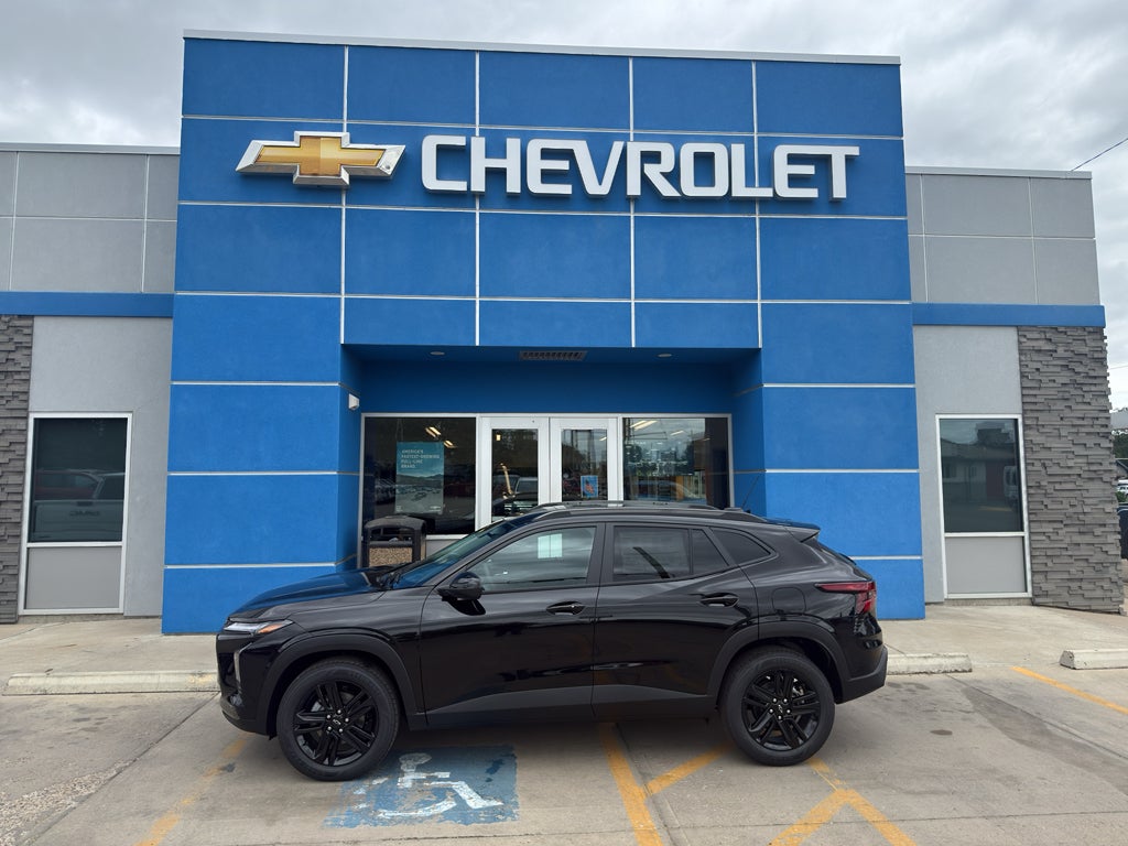 2026 Chevrolet Trax ACTIV in Mosaic Black Metallic — front three-quarter view